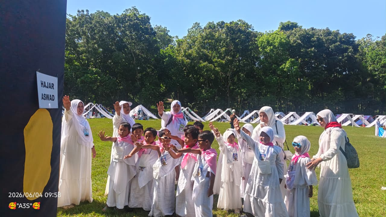 Antusias dan Khidmat, Siswa Kelompok B TK Ar-Roudhoh Ikuti Manasik Haji Kecil IGTKI Patrang