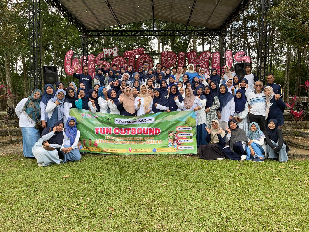 Outbound dan Family Gathering Yayasan Ar-Roudhoh: Pererat Ukhuwah, Bangun Kekompakan dalam Kebersamaan
